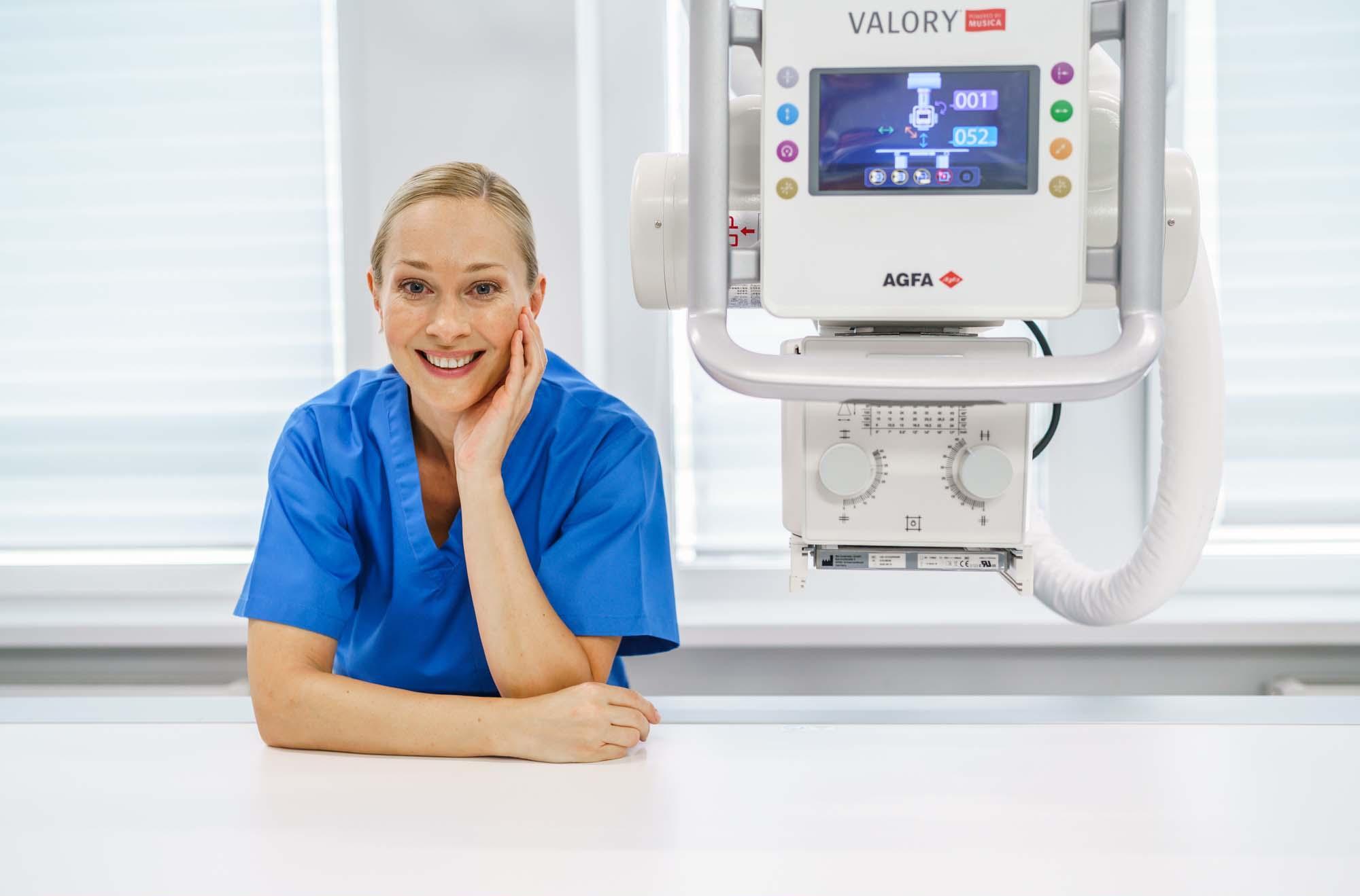 Brandle and Agfa Services: Branding, graphic design, digital marketing